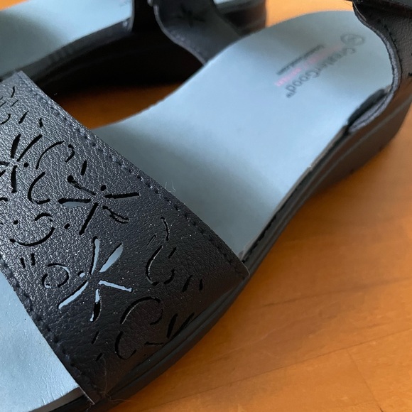 Ladies Navy sandals in very good condition. - Picture 4 of 6